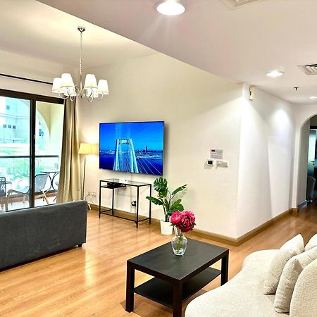 Beautiful 2Br & 4Br Apartments On Jbr Beach, Walking Distance To Bluewaters Island - By Sunkissed Holiday Homes Dubaj Zewnętrze zdjęcie
