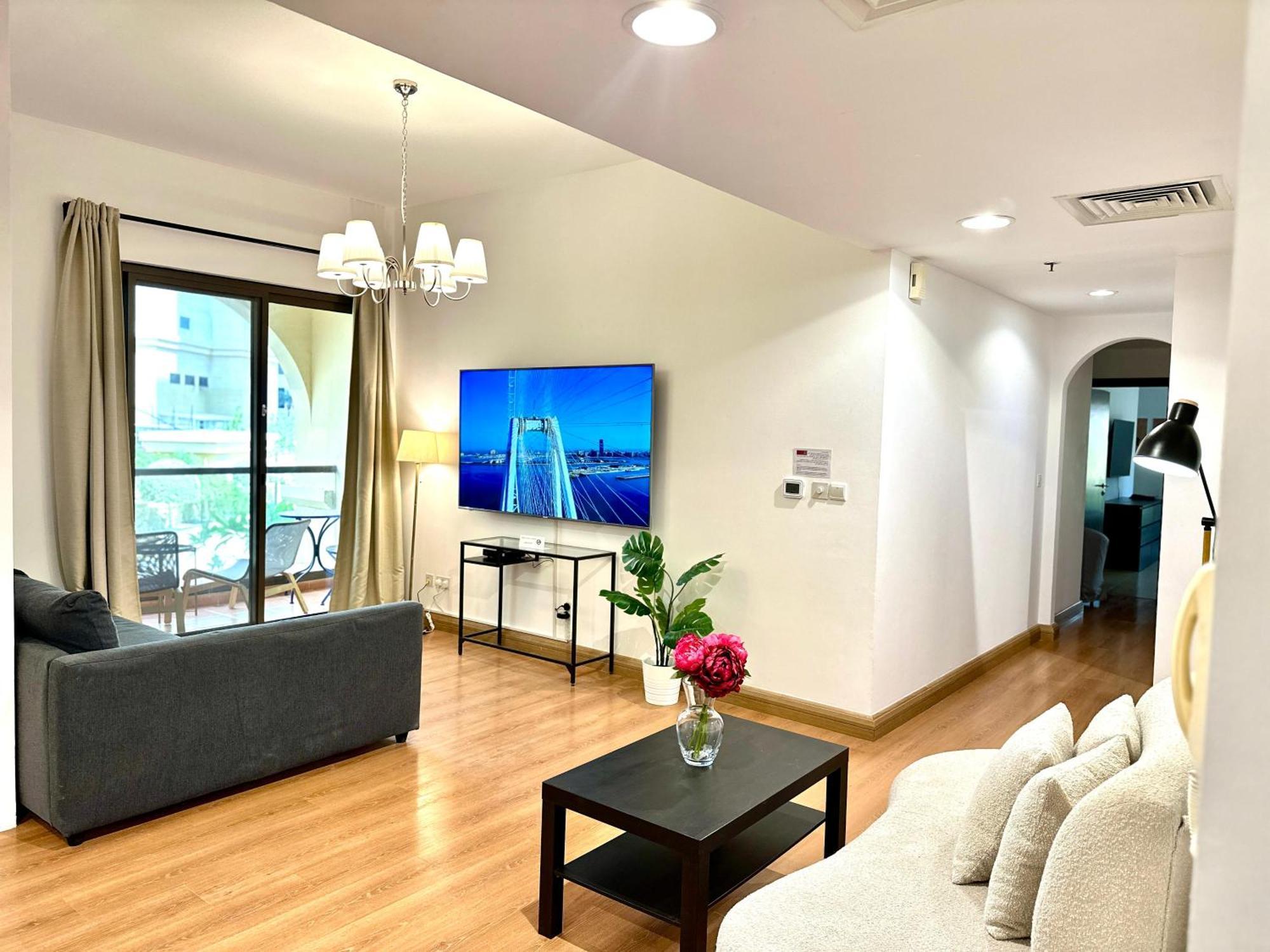 Beautiful 2Br & 4Br Apartments On Jbr Beach, Walking Distance To Bluewaters Island - By Sunkissed Holiday Homes Dubaj Zewnętrze zdjęcie