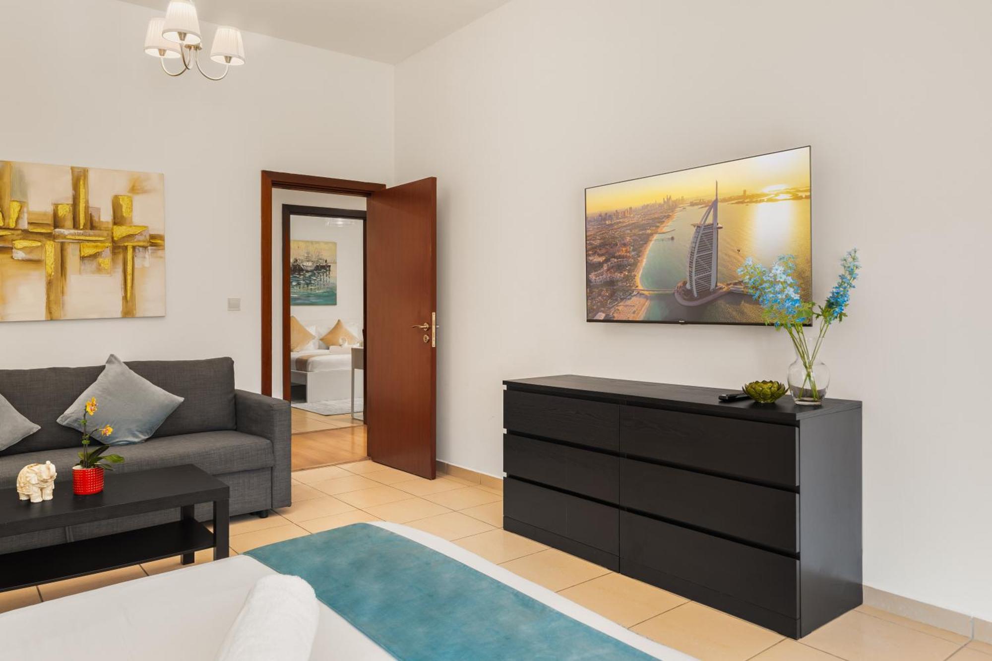 Beautiful 2Br & 4Br Apartments On Jbr Beach, Walking Distance To Bluewaters Island - By Sunkissed Holiday Homes Dubaj Zewnętrze zdjęcie